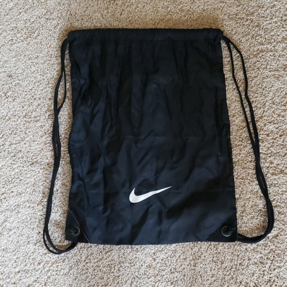 men nike drawstring bag